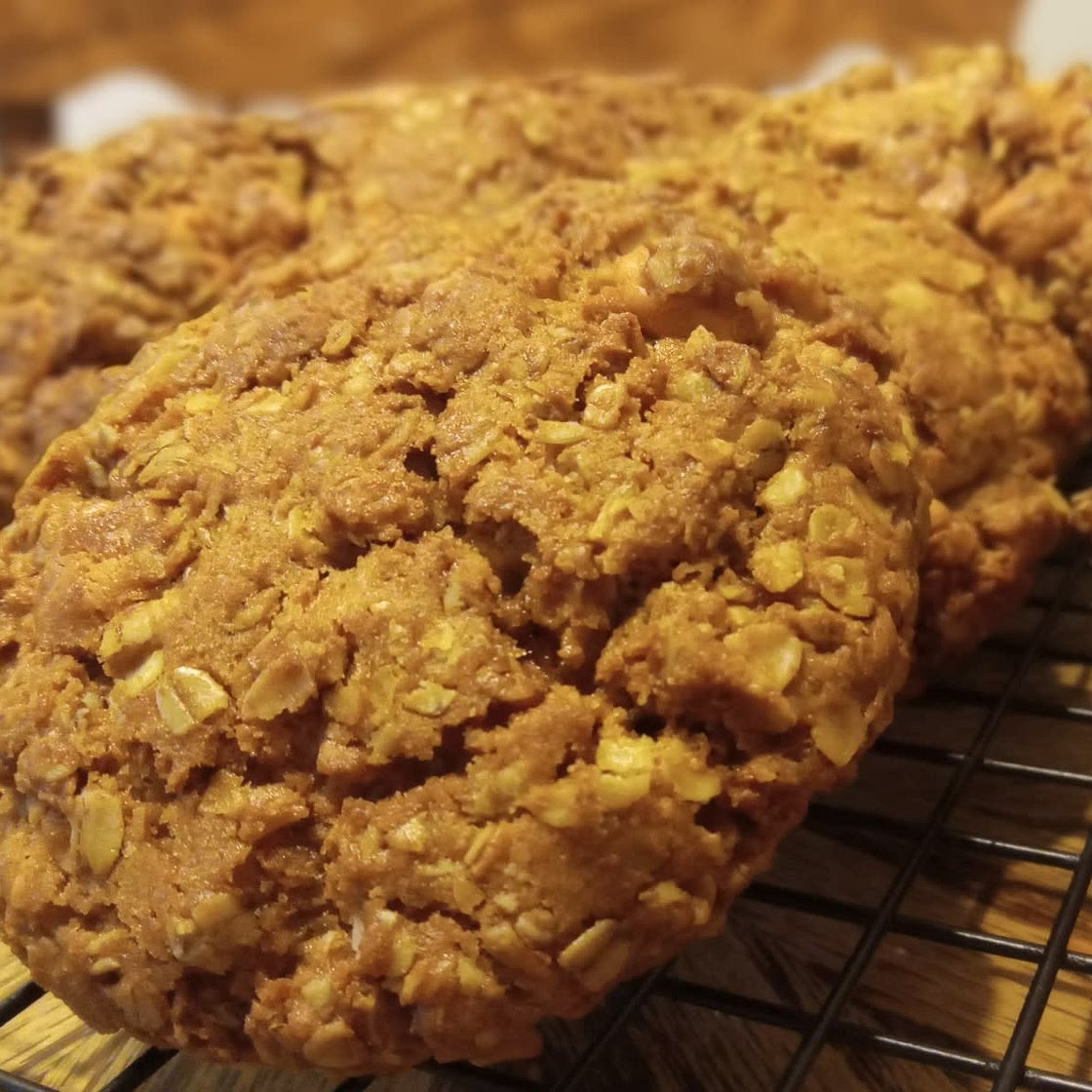 Chewy Butterscotch Oatmeal Cookies AKA Oatmeal Scotchies