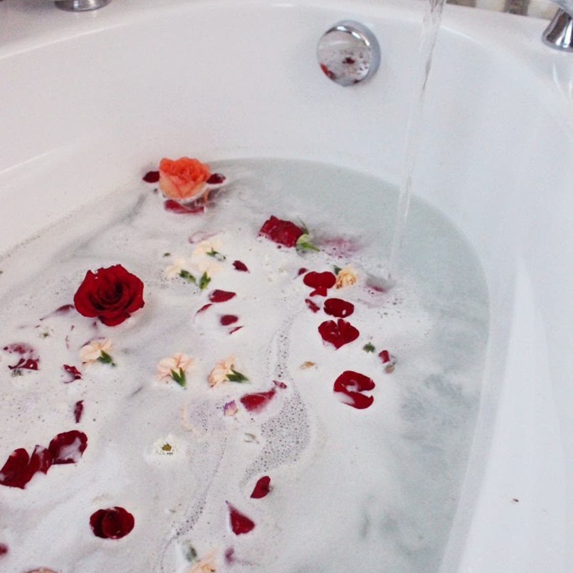 DIY Honey Rose Milk Bath - Caviar & Cashmere
