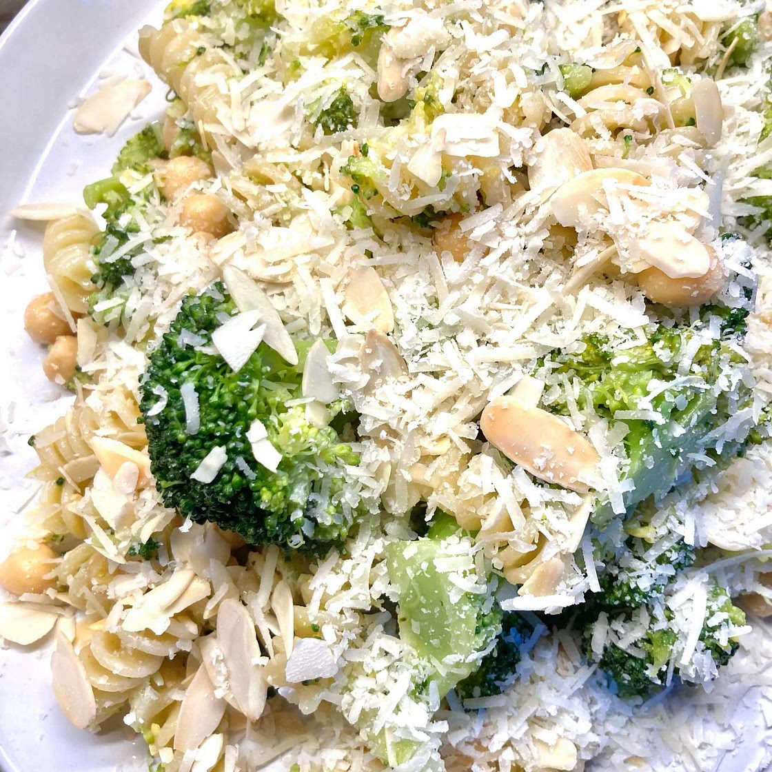 Lemon Garlic Pasta with broccoli and pine nuts