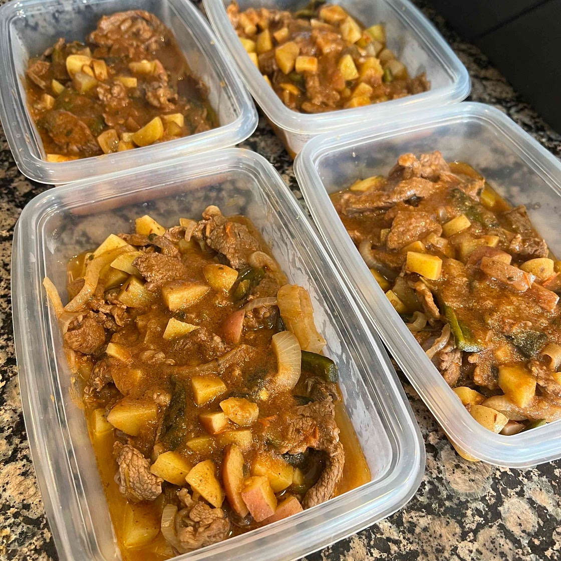 CARNE CON PAPAS Y RAJAS