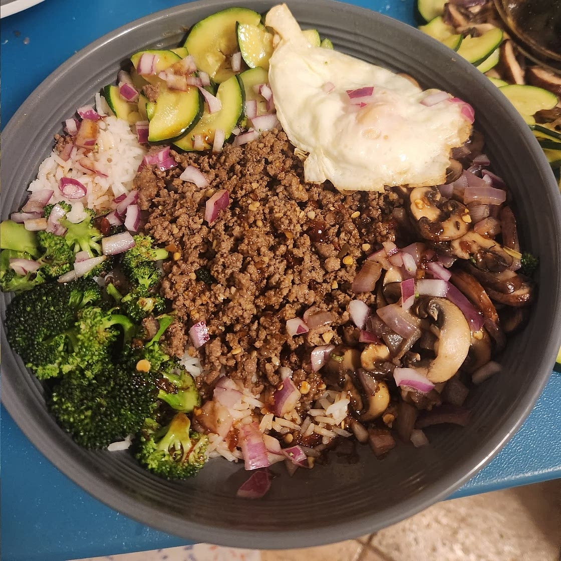 Korean Beef Bibimbap with Zucchini, Mushrooms, and Carrot