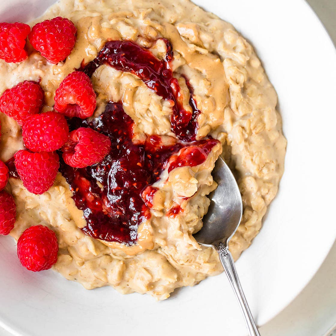 Peanut butter and jelly overnight oats 
