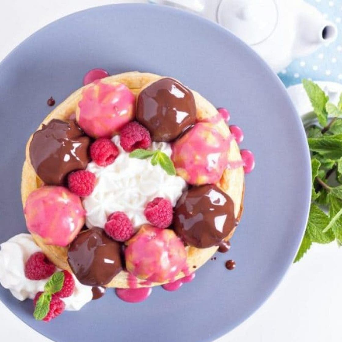 Torta Saint Honoré al cioccolato: la ricetta scenografica dal gusto inconfondibile