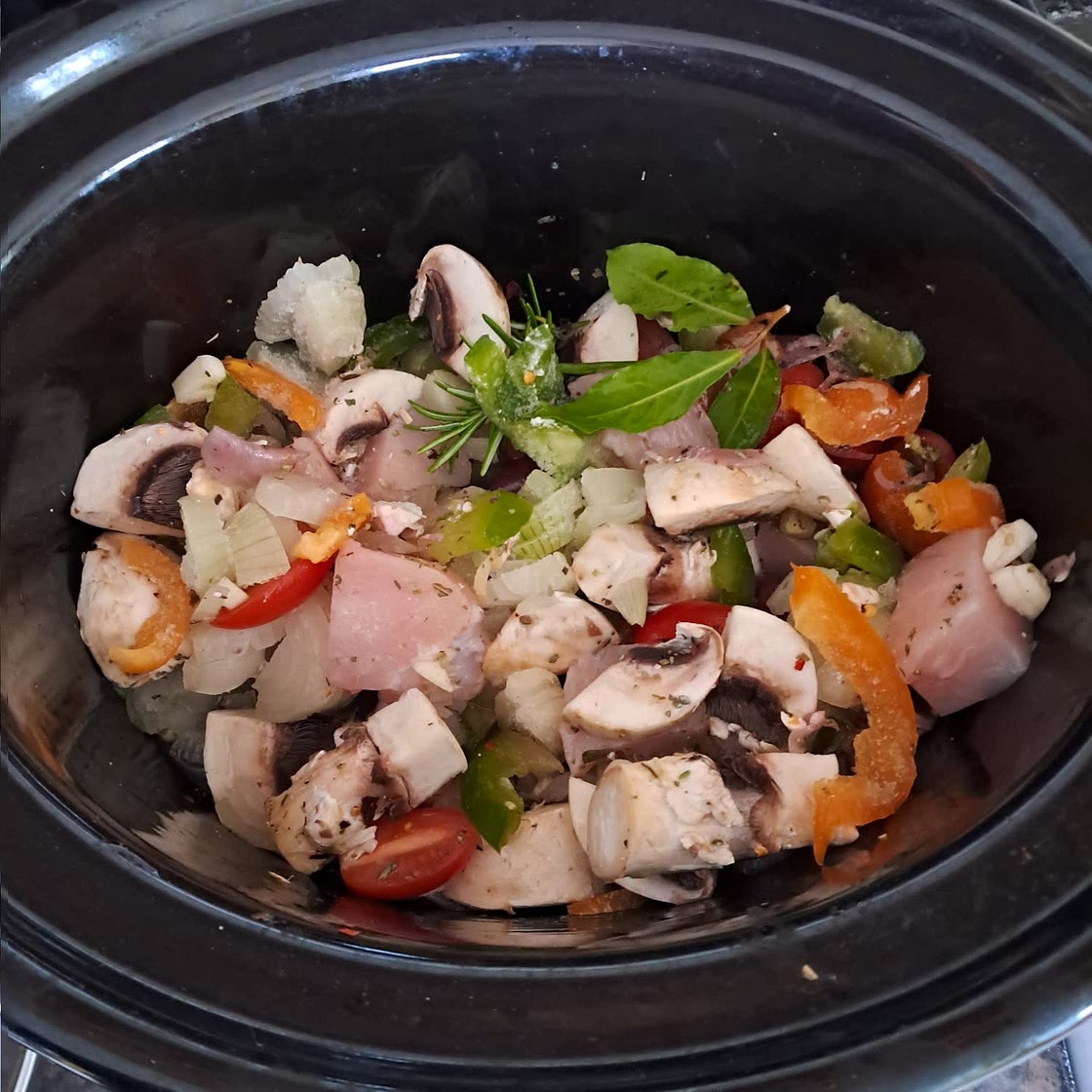 Easy Boneless Chicken Cacciatore