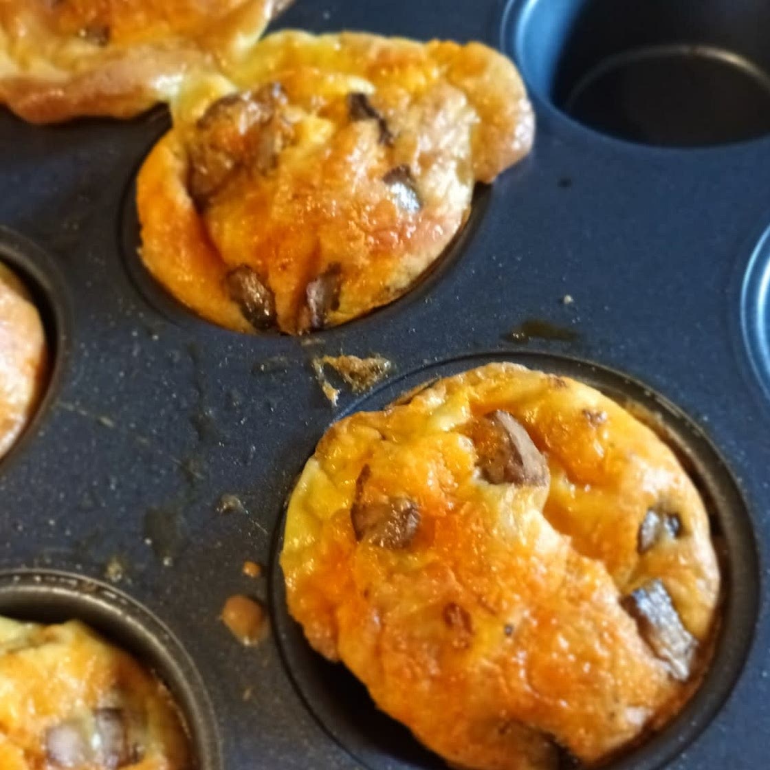 Delicious and Easy Breakfast Egg Muffins