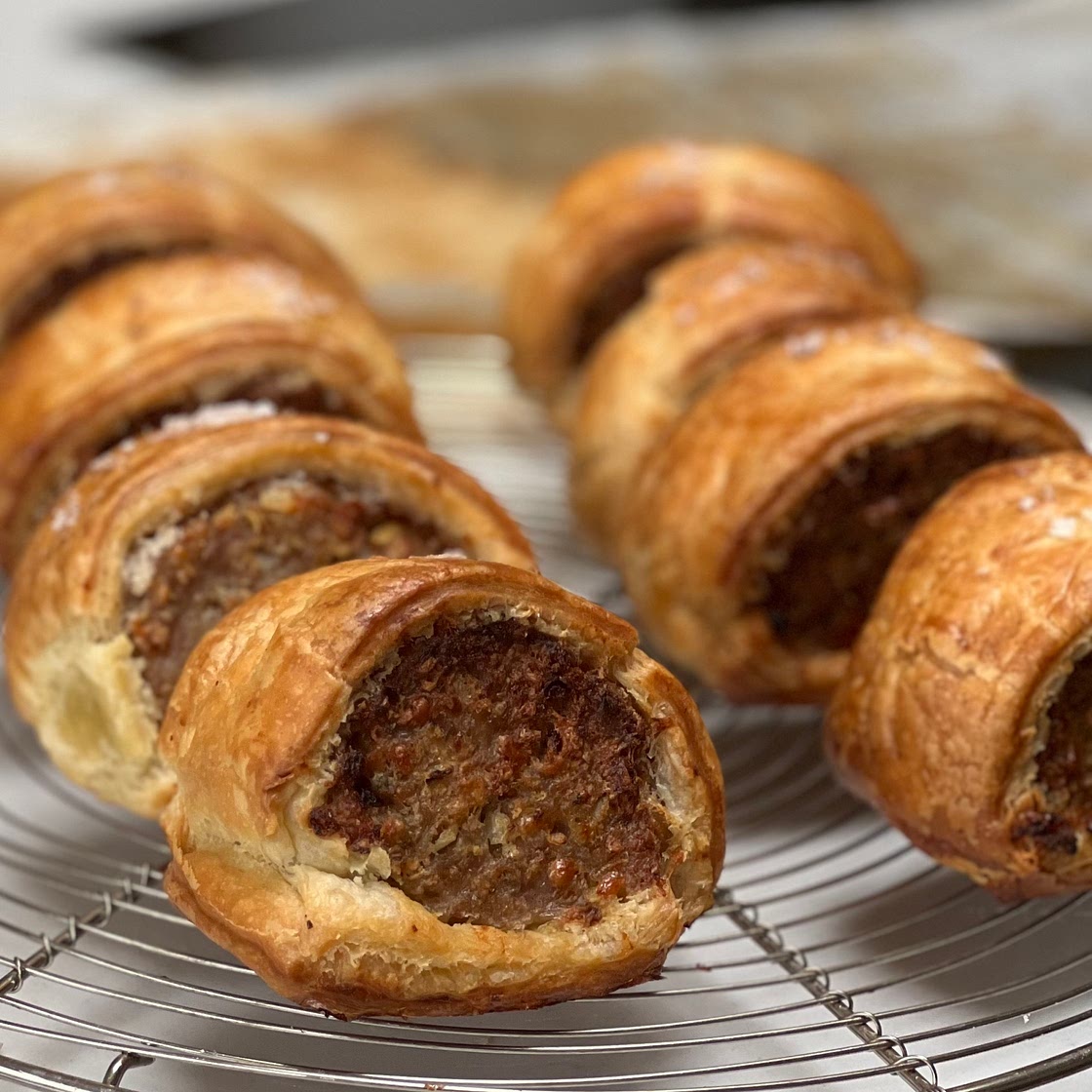 Sausage roll - Cheese and Onion 