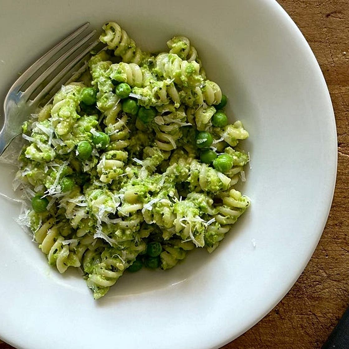 Pea pesto pasta 