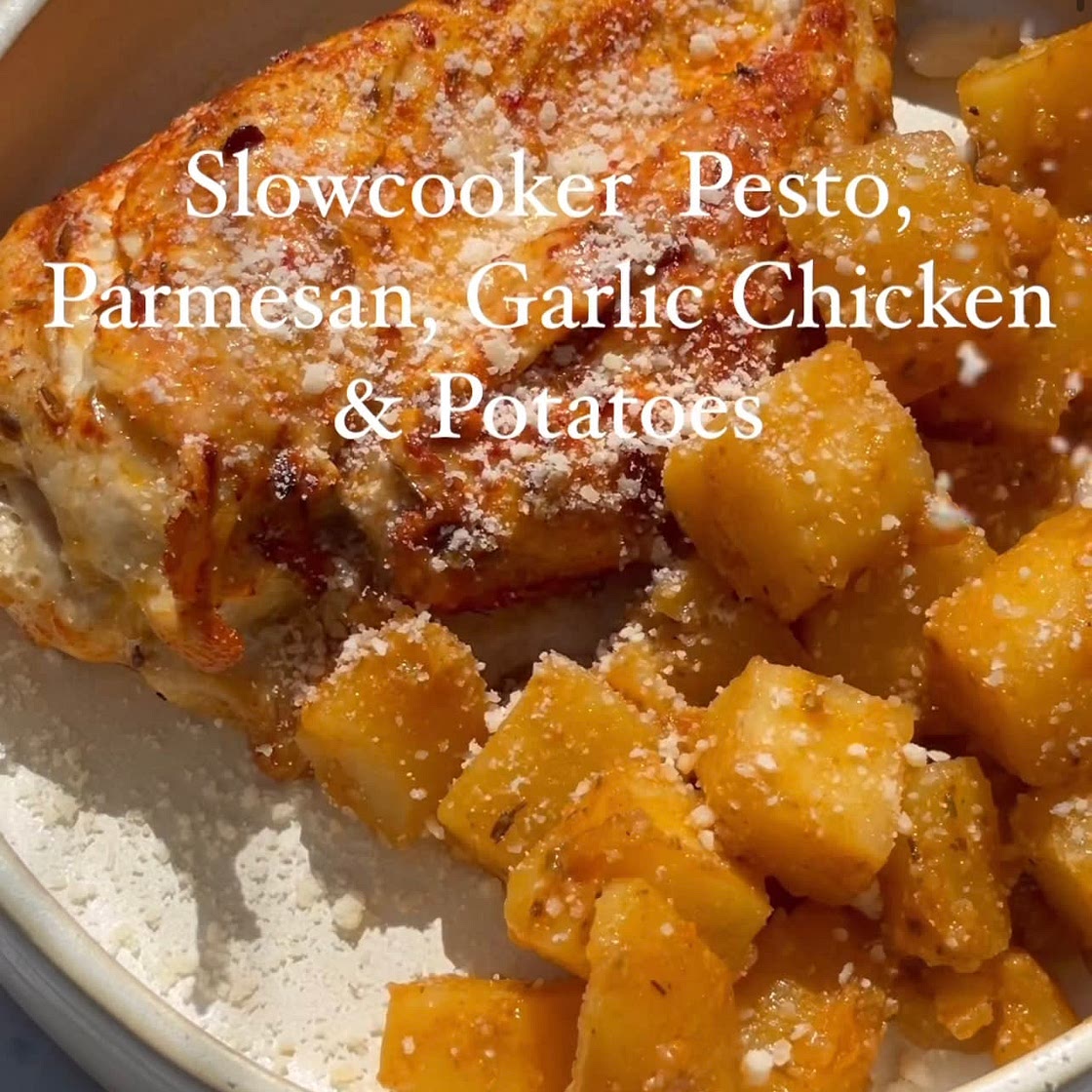 Slowcooker Pesto, Parmesan, Garlic Chicken & Potatões