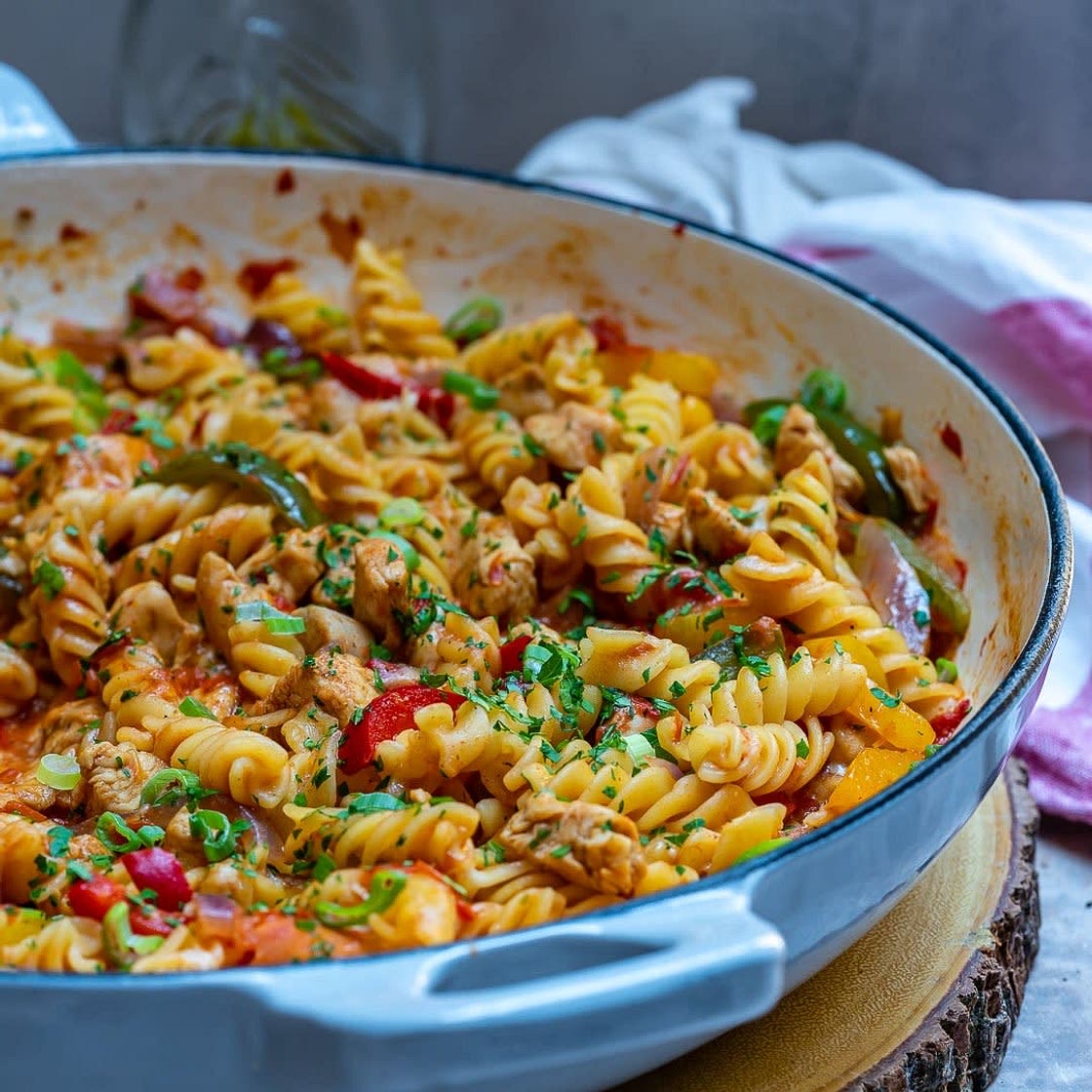 One Pot Fajita Pasta - No Prep!