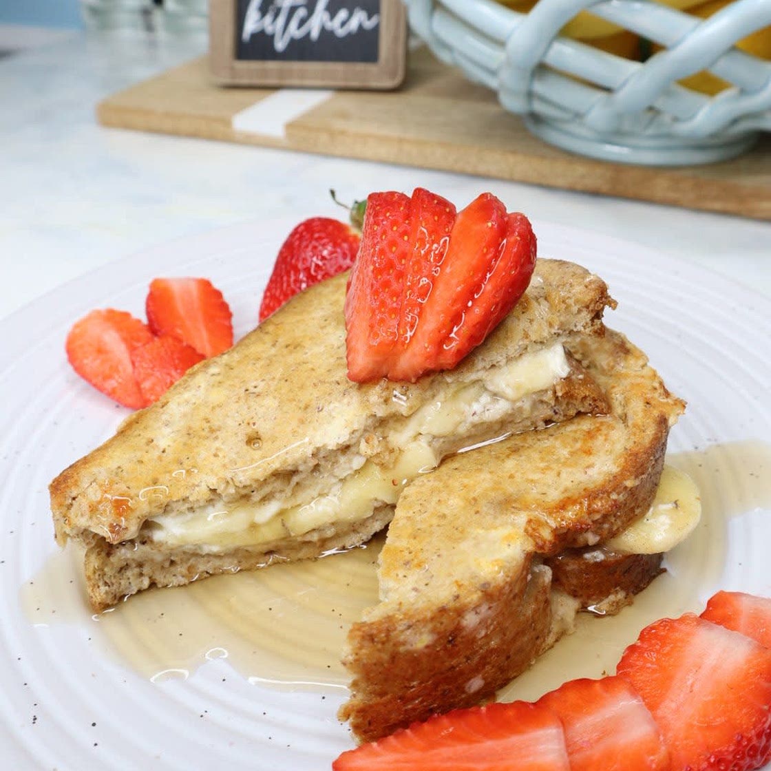 Banana Cream Protein Stuffed French Toast