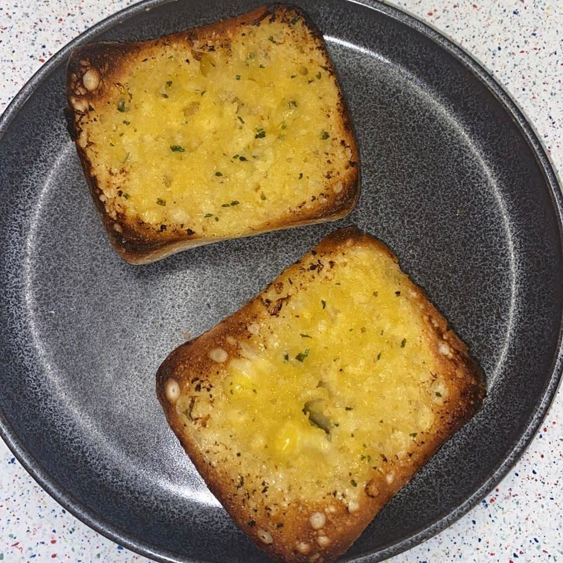 Simple garlic bread