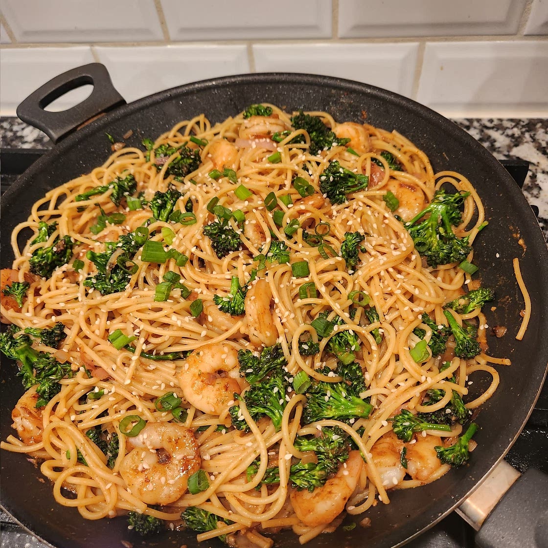 Garlic Sriracha Noodles with Broccolini