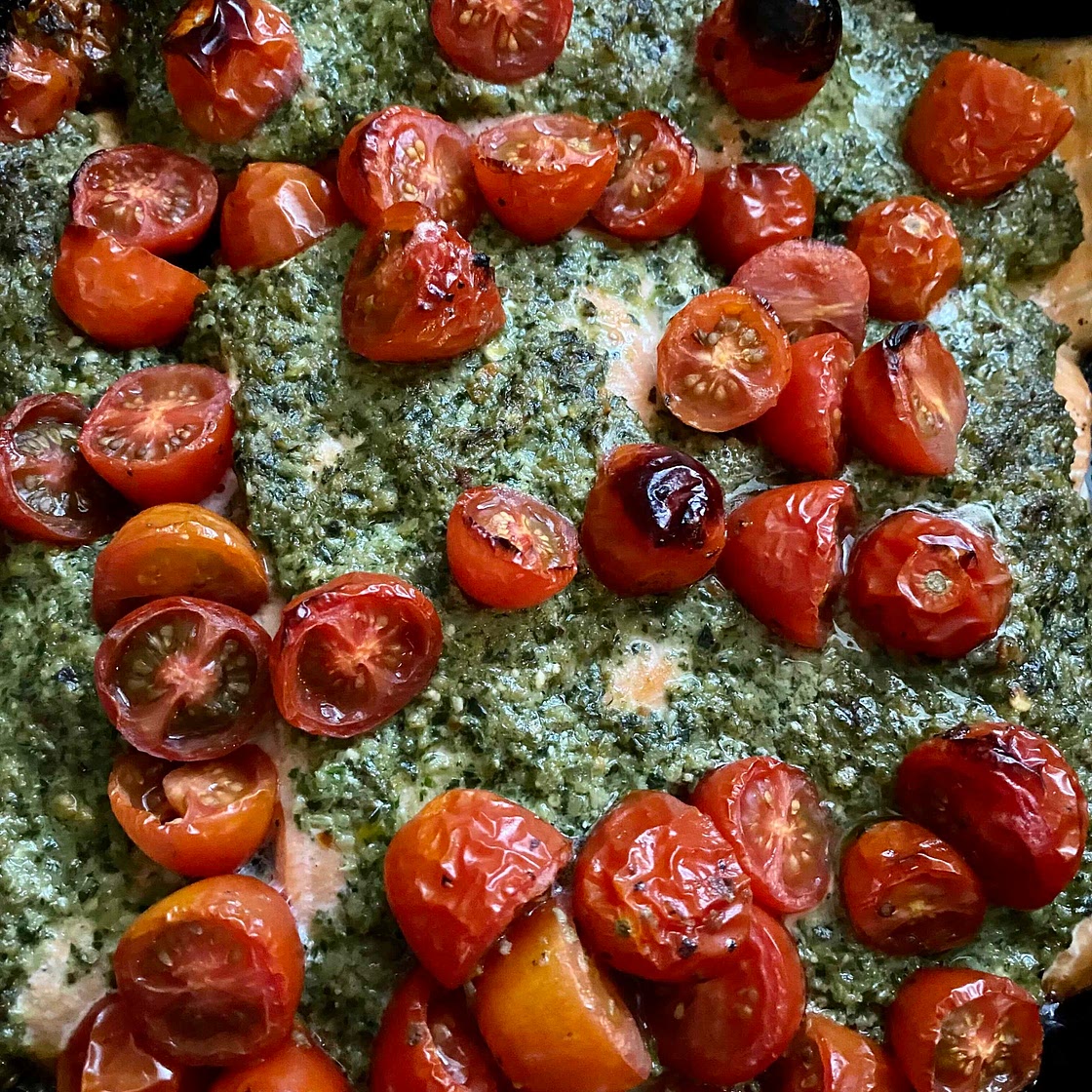 Pesto salmon with roasted vegetables