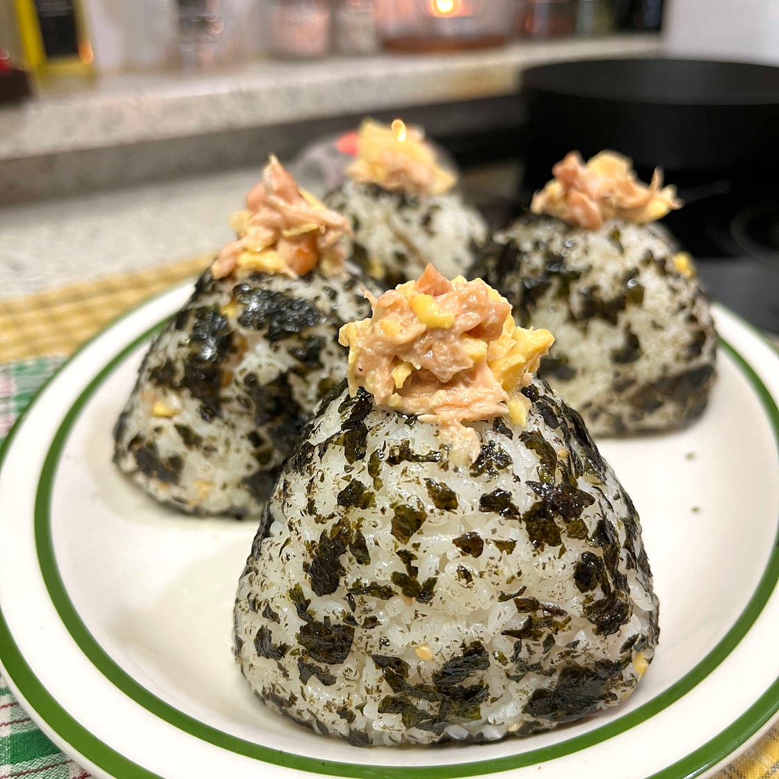 Delicious Salmon Egg Onigiri