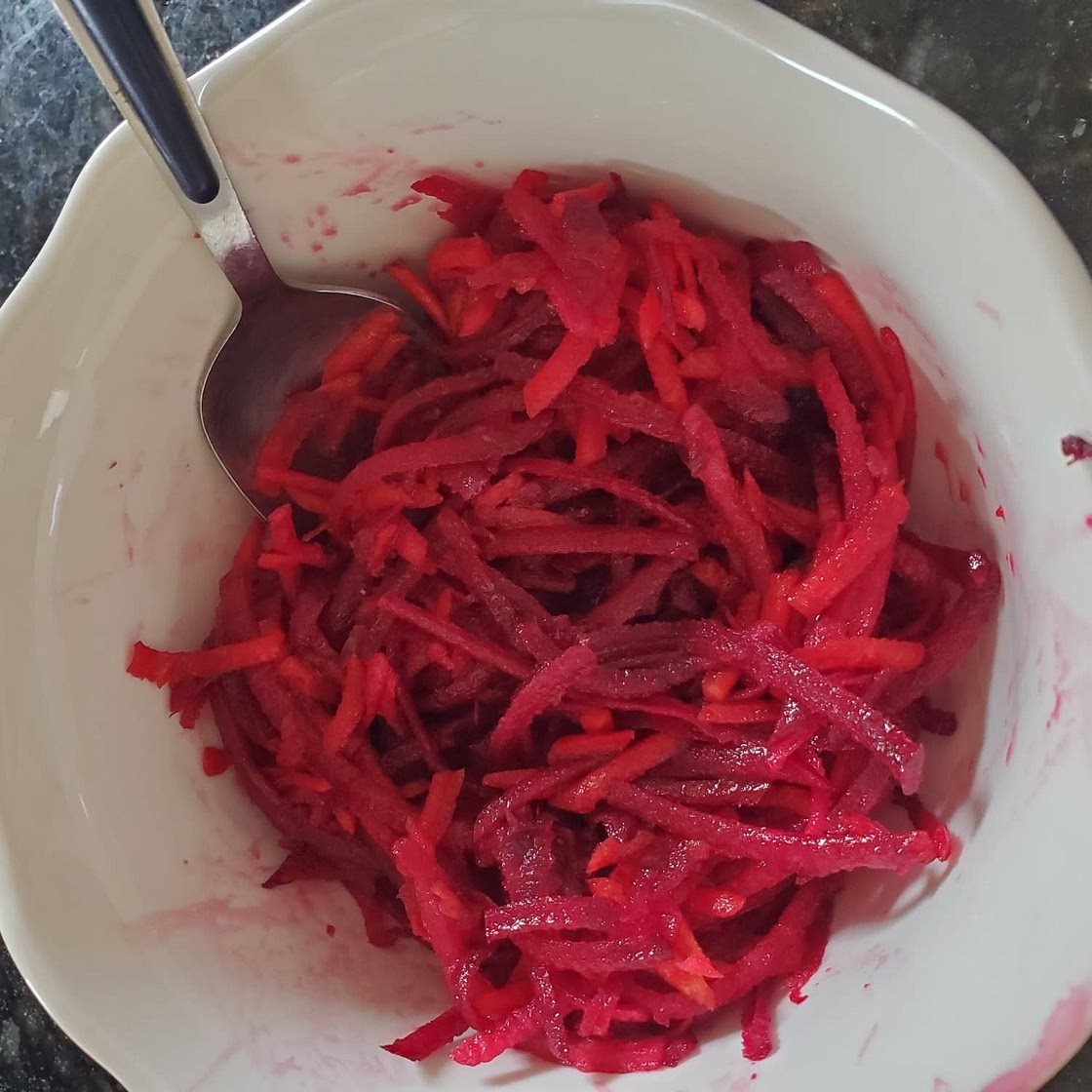 Raw Beet Salad with Apples and Carrots