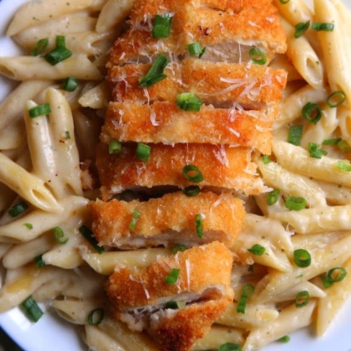 30-Minute Garlic Parmesan Pasta with Crispy Chicken