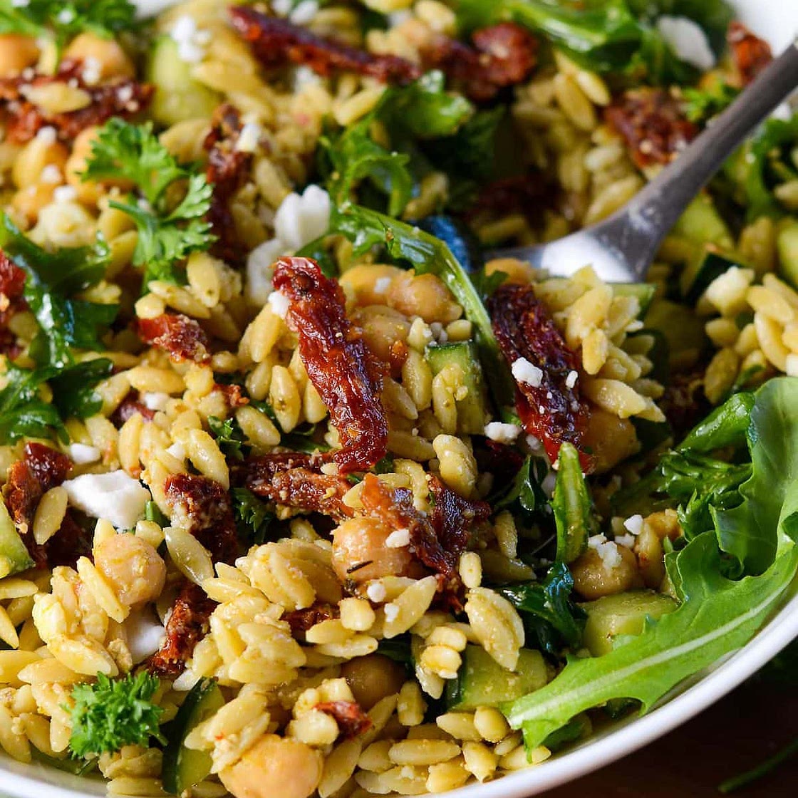 Pesto Orzo Salad with Sundried Tomatoes
