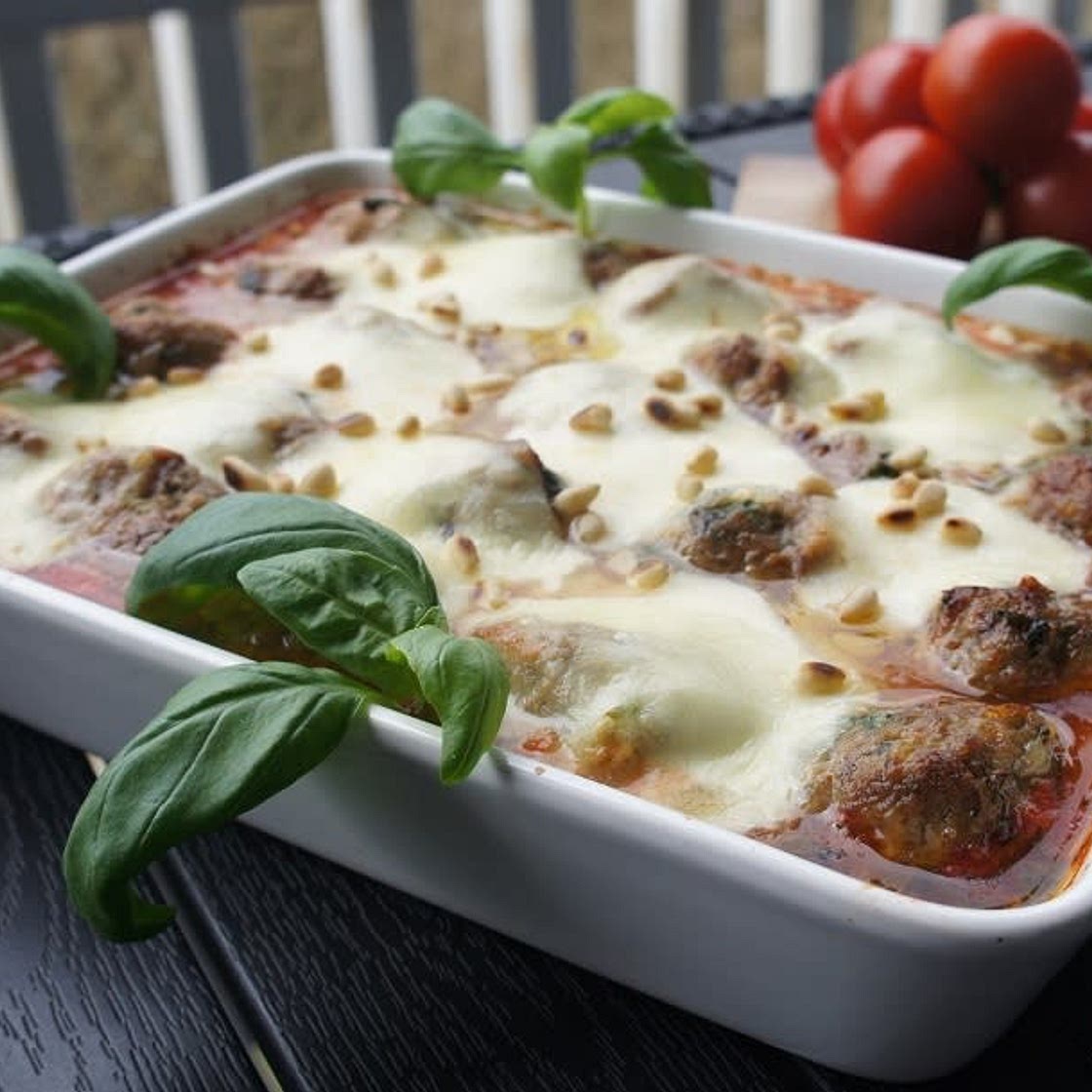 Meatballs with mozzarella