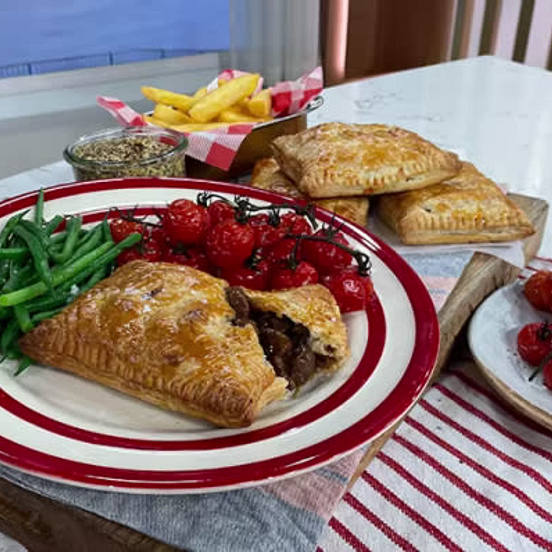 Hairy biker steak Bakes 