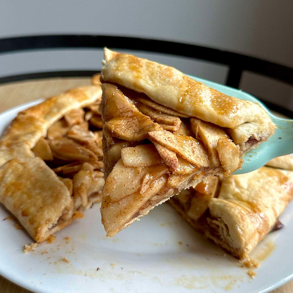 Caramel apple galette 
