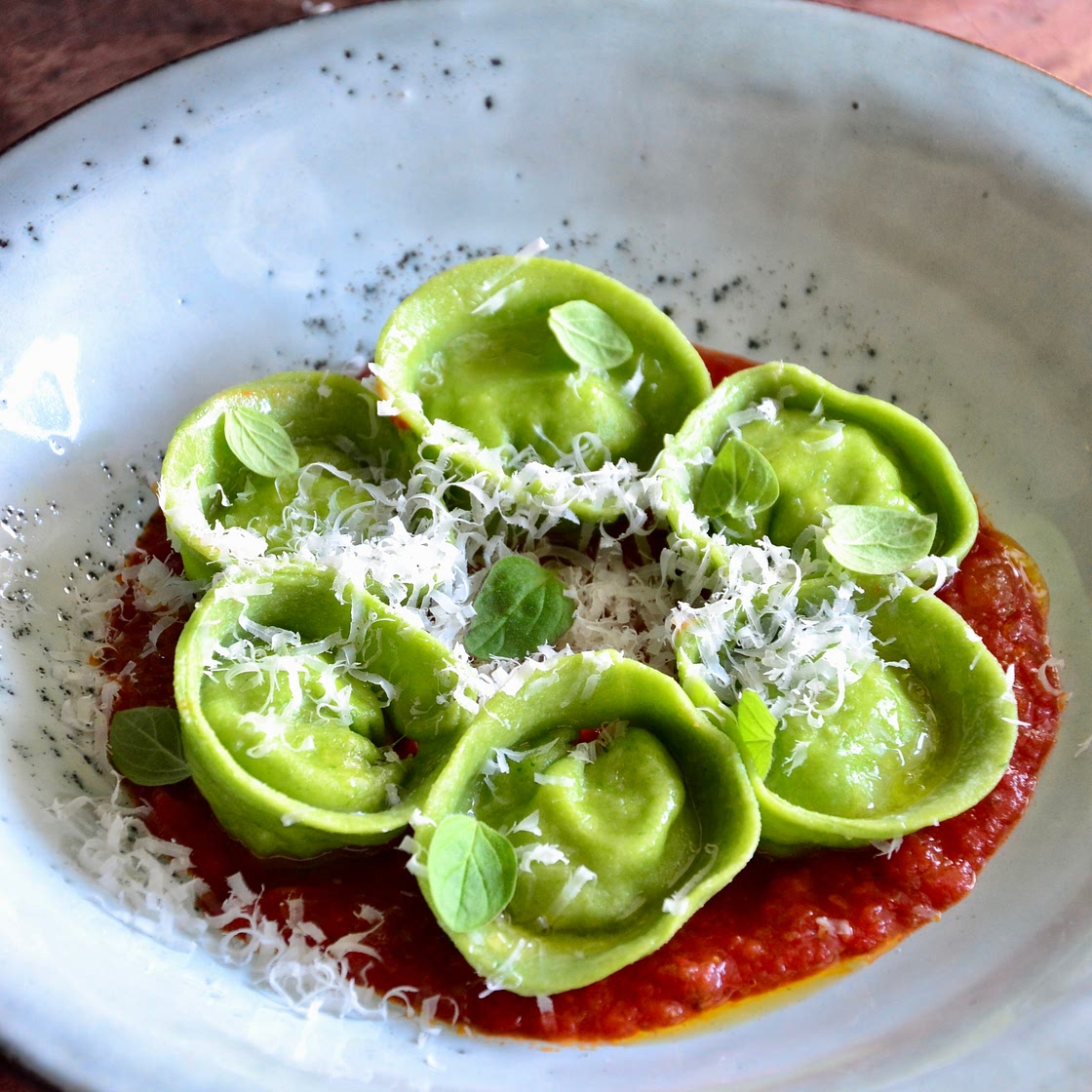ITALIANO - Tortelli di ricotta, maggiorana e pomodoro