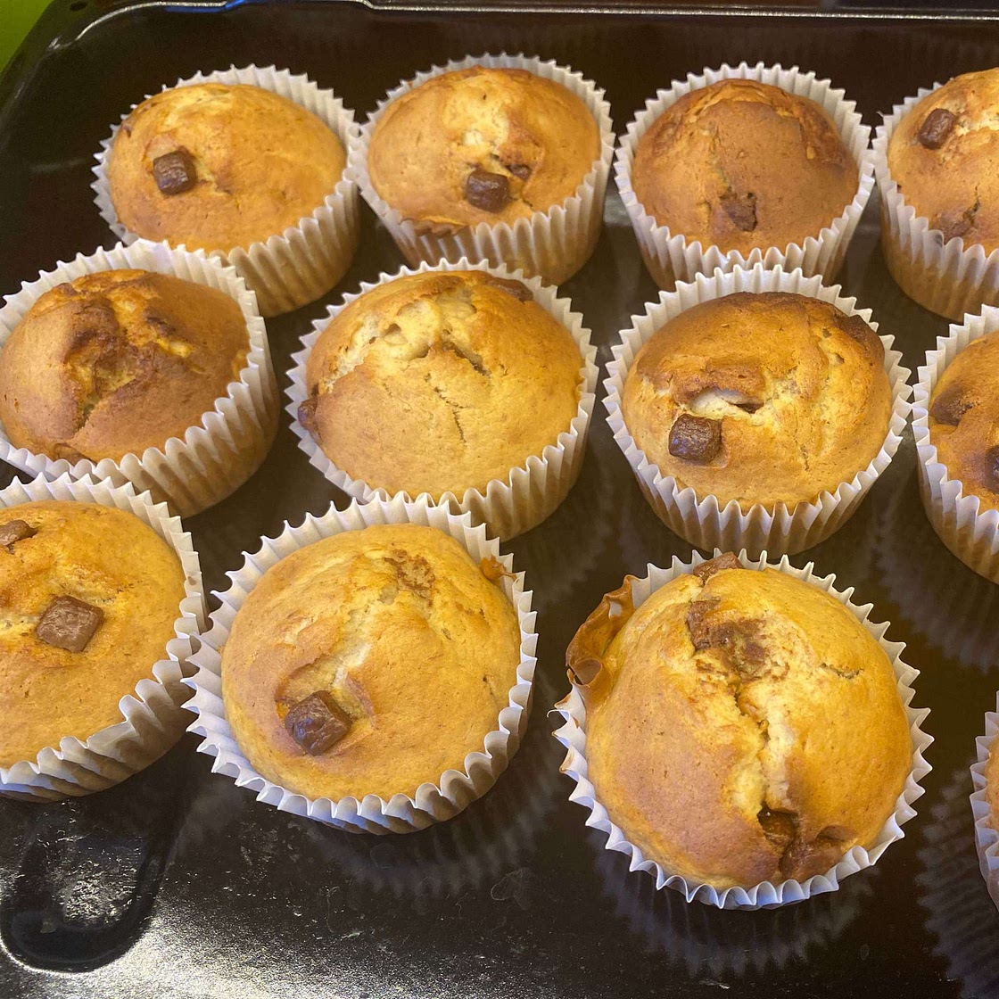 AWESOME BANANA MUFFINS