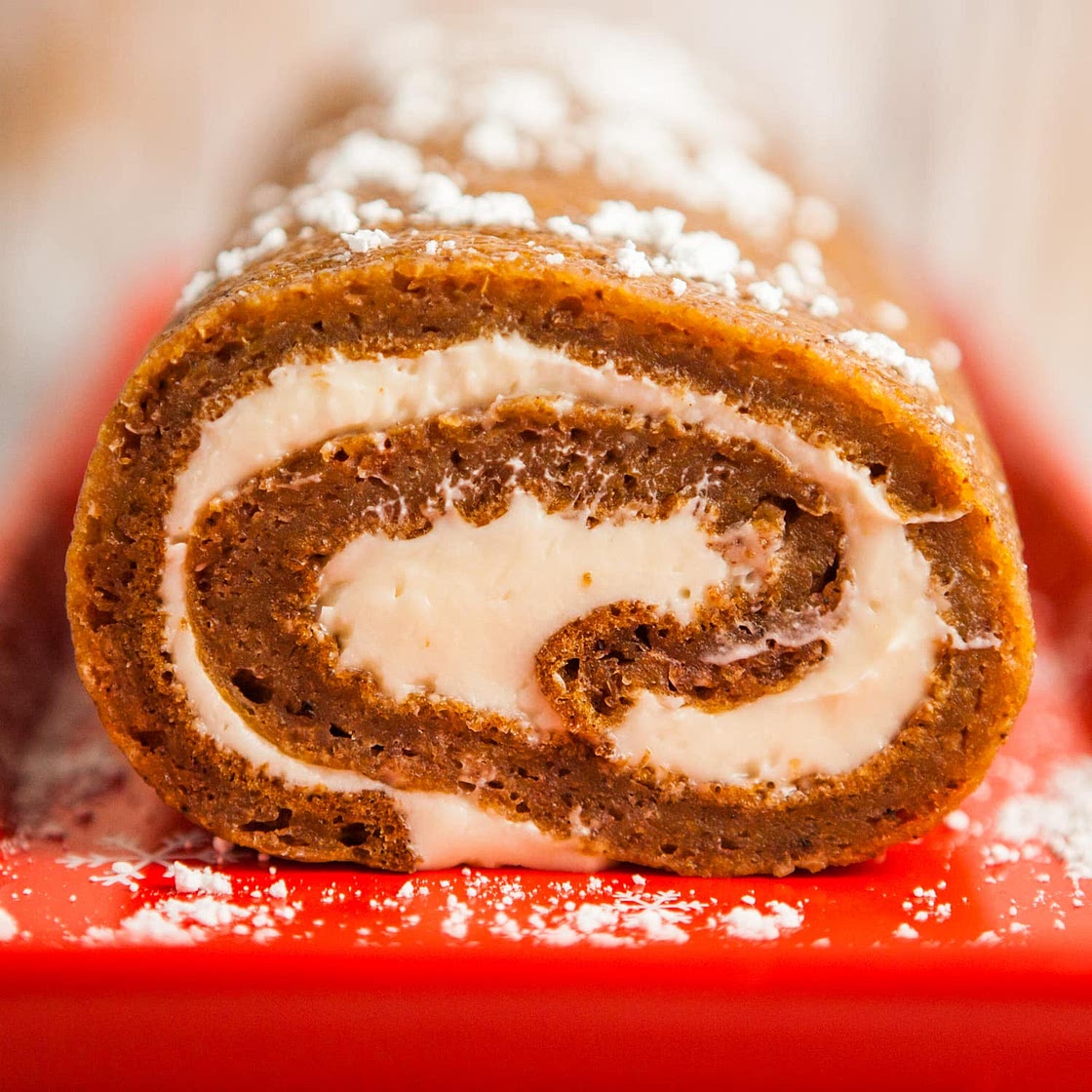 Pumpkin Roll With Cream Cheese Filling