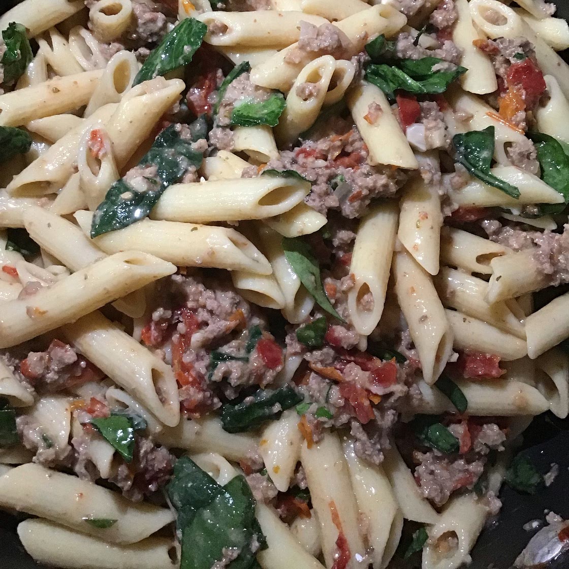 Healthy, Creamy Sun-Dried Tomato Ground Turkey Pasta