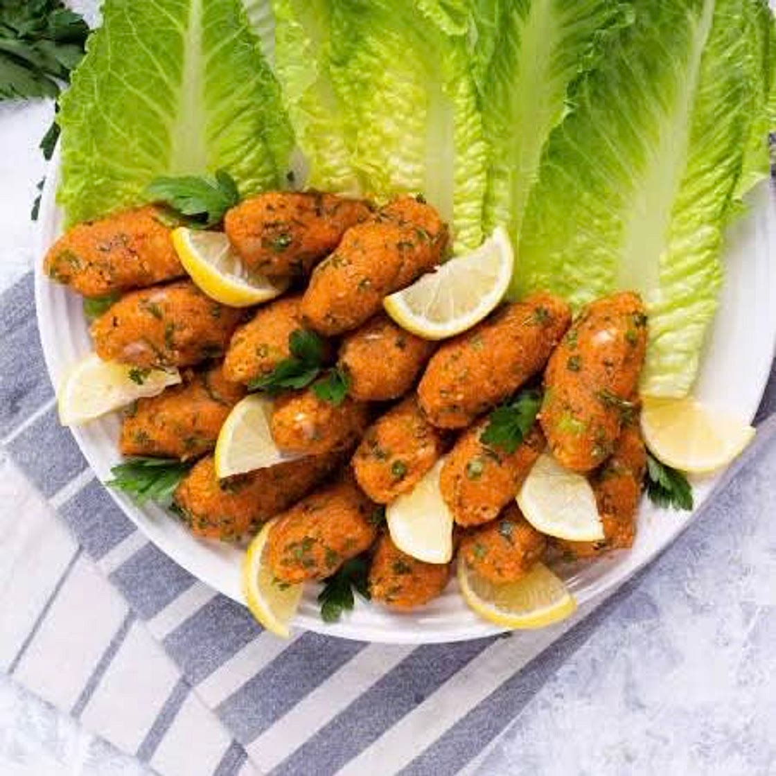 Mercimek Koftesi (Turkish lentil-bulgur balls)
