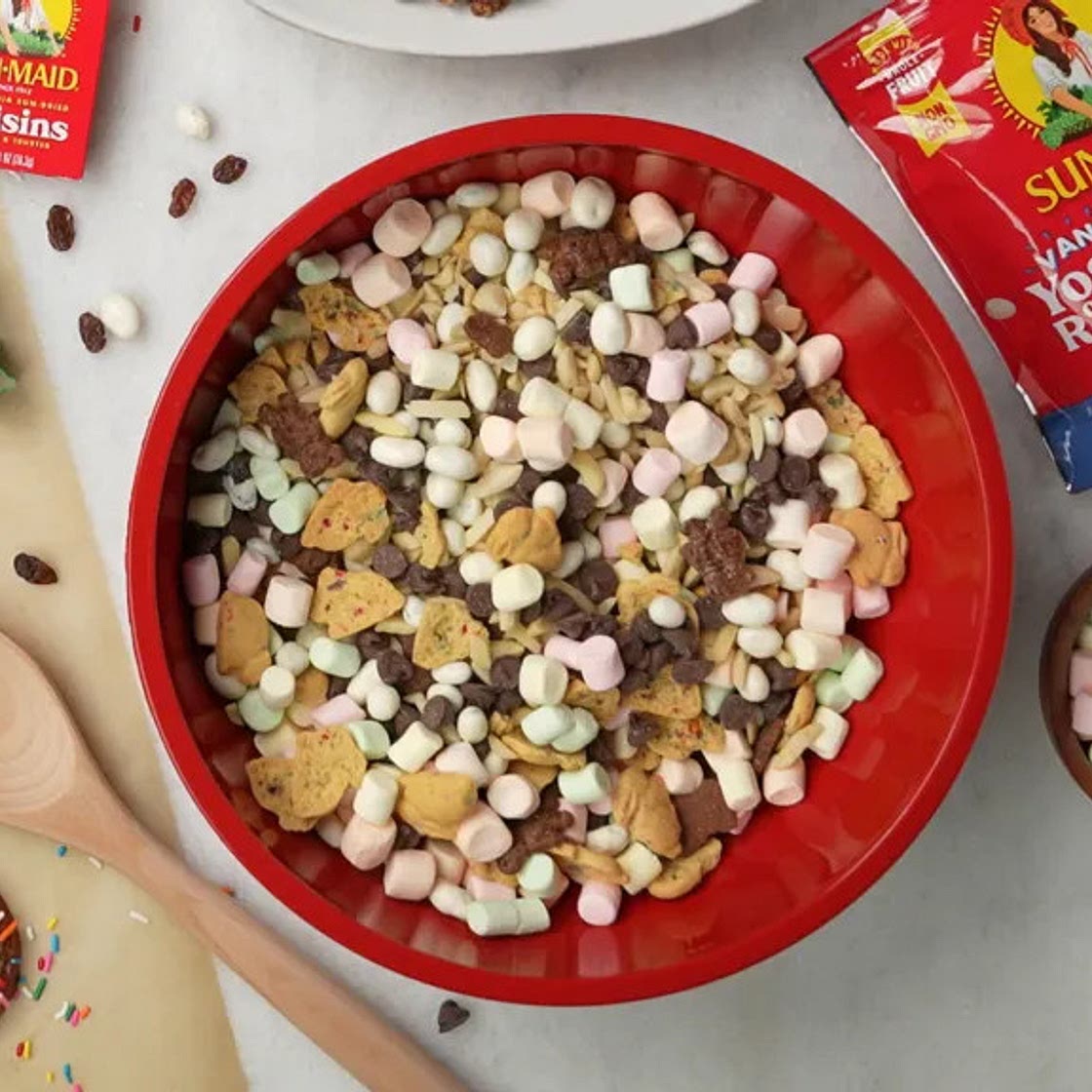 Gimme S'mores Trail Mix - SUN-MAID