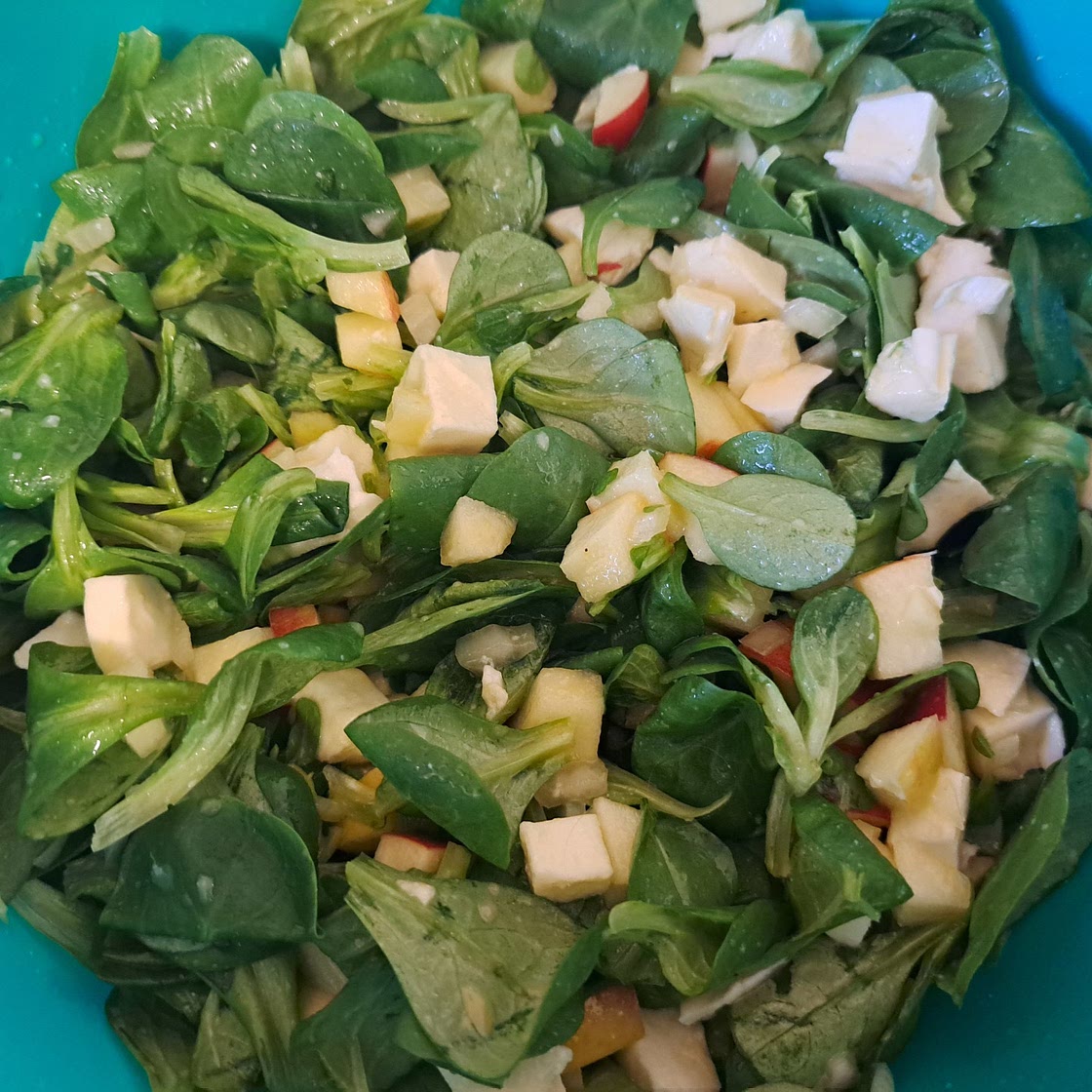 Feldsalat mit Apfel