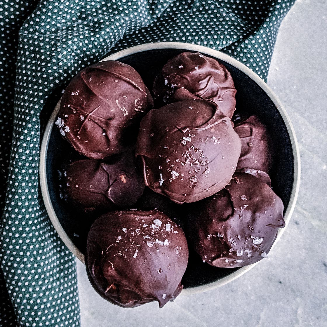 Healthyish peanut butter balls