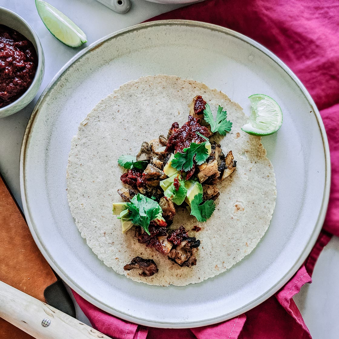 Guajillo chili salsa chicken tacos