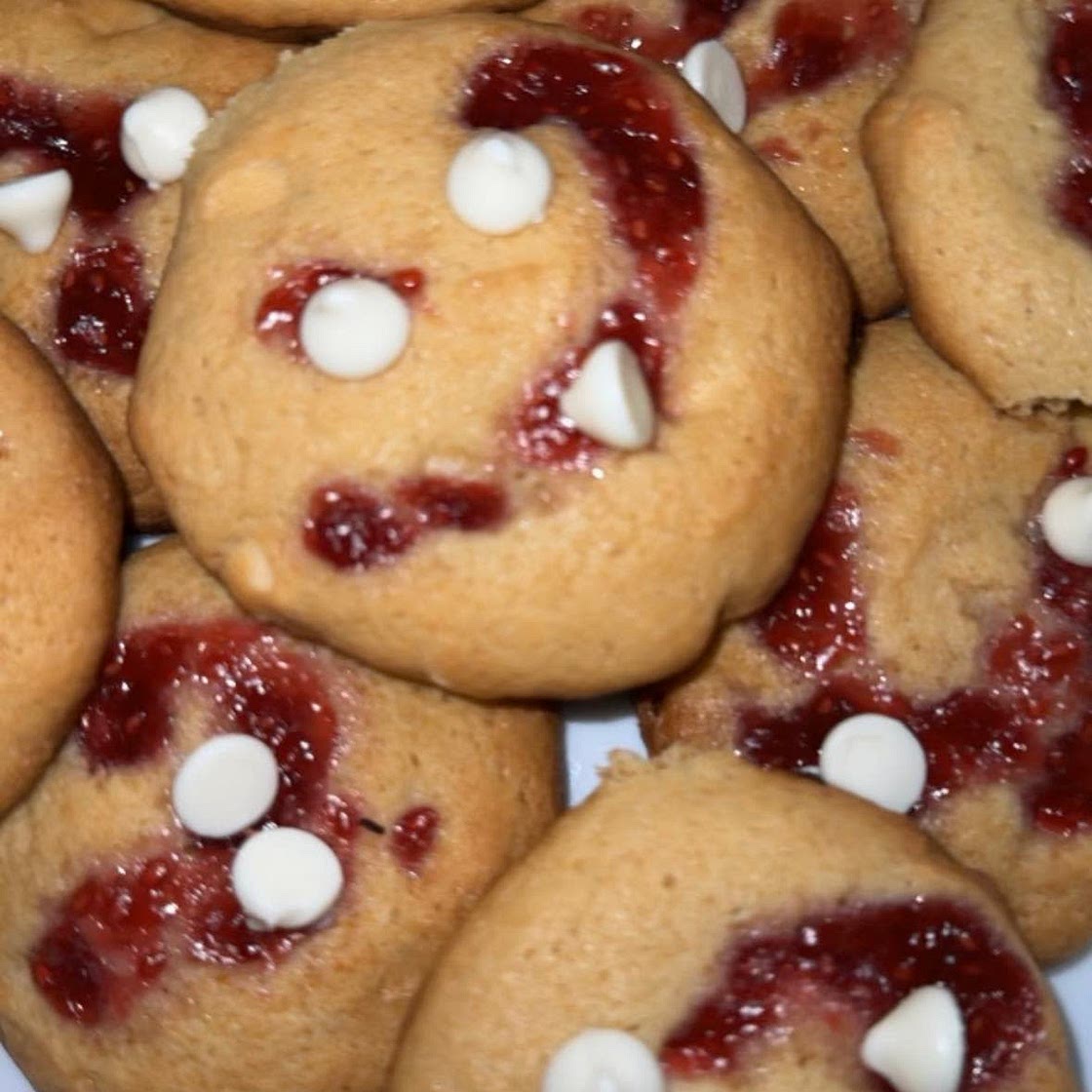 Raspberry White Chocolate Cheesecake Cookies 
