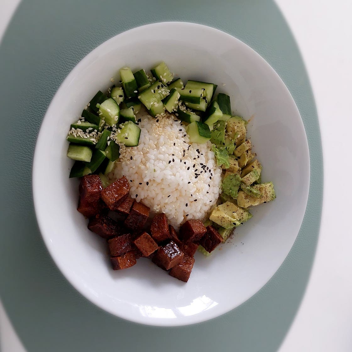 Vegan sushi bowl