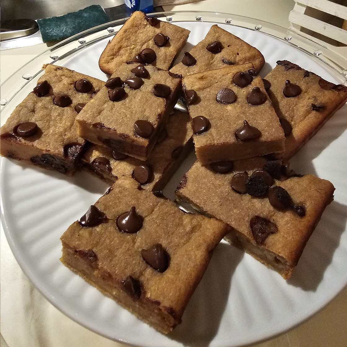 Healthy Banana Chocolate Chip Bars