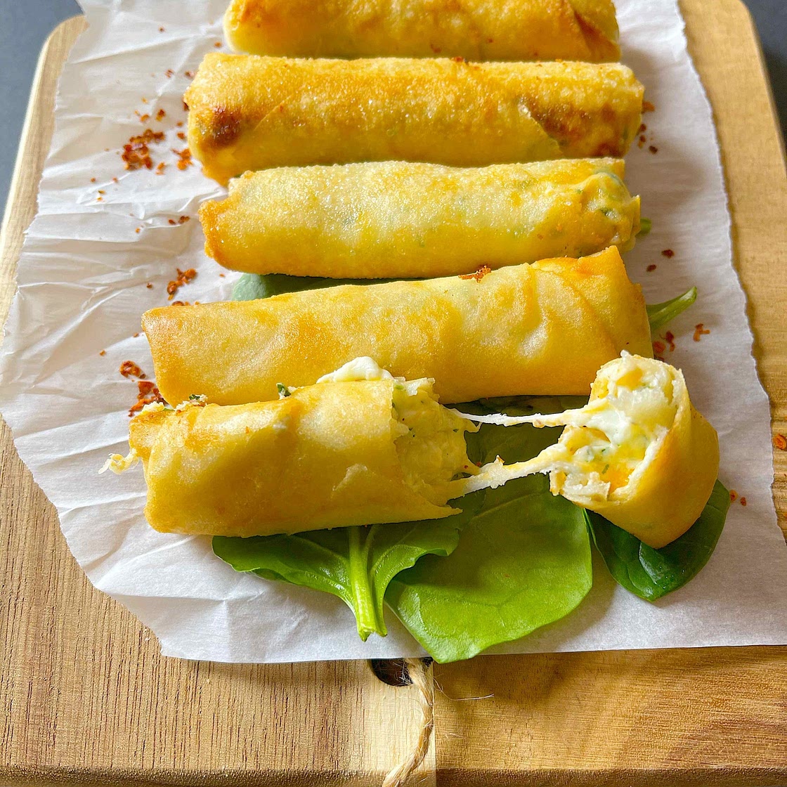 Cheesy Sambusa (Crispy Fried Cheese Rolls)
