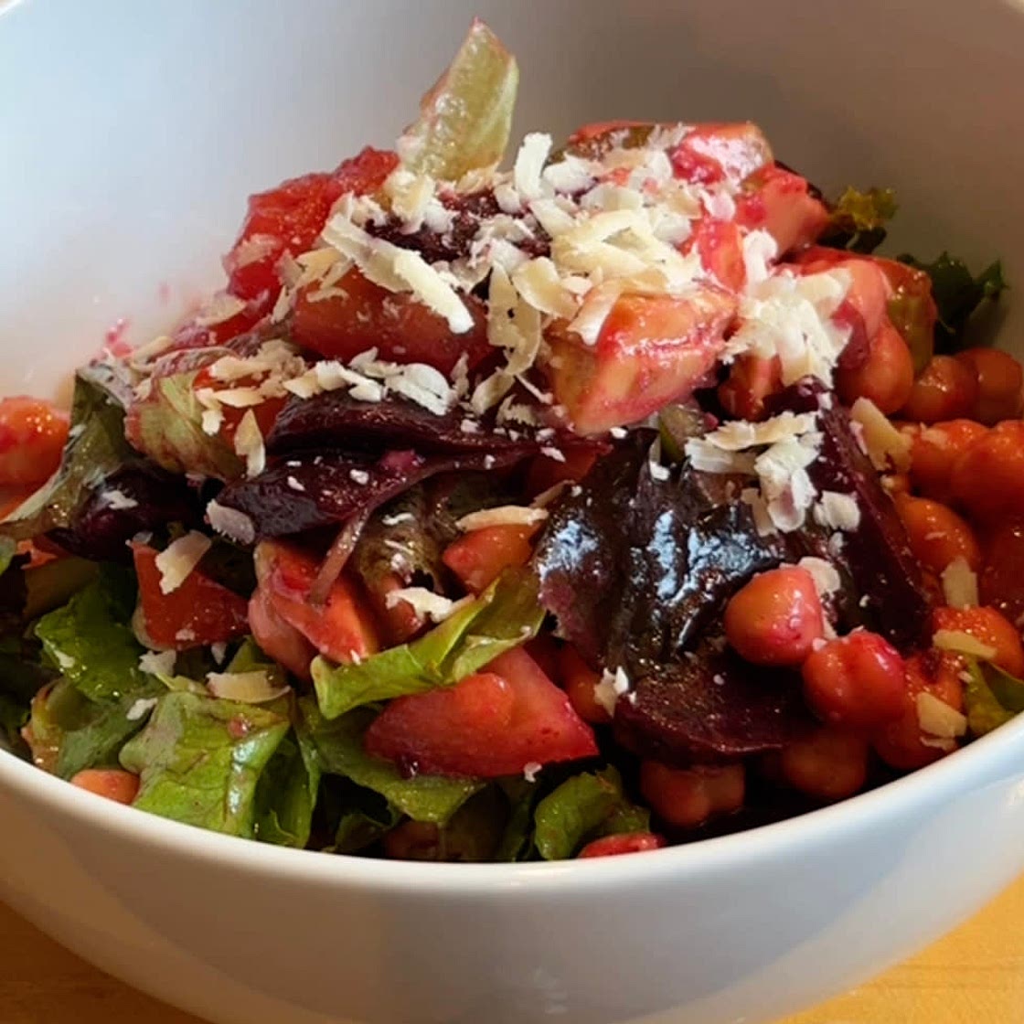 Beet & Chickpea Salad