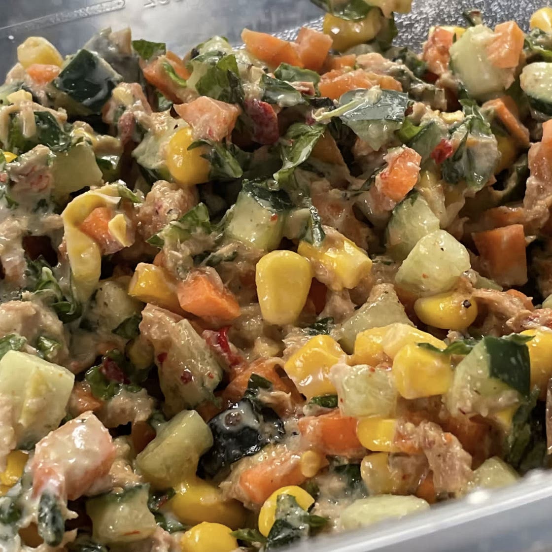 Sweet Chilli Tuna Salad - 141kcal
