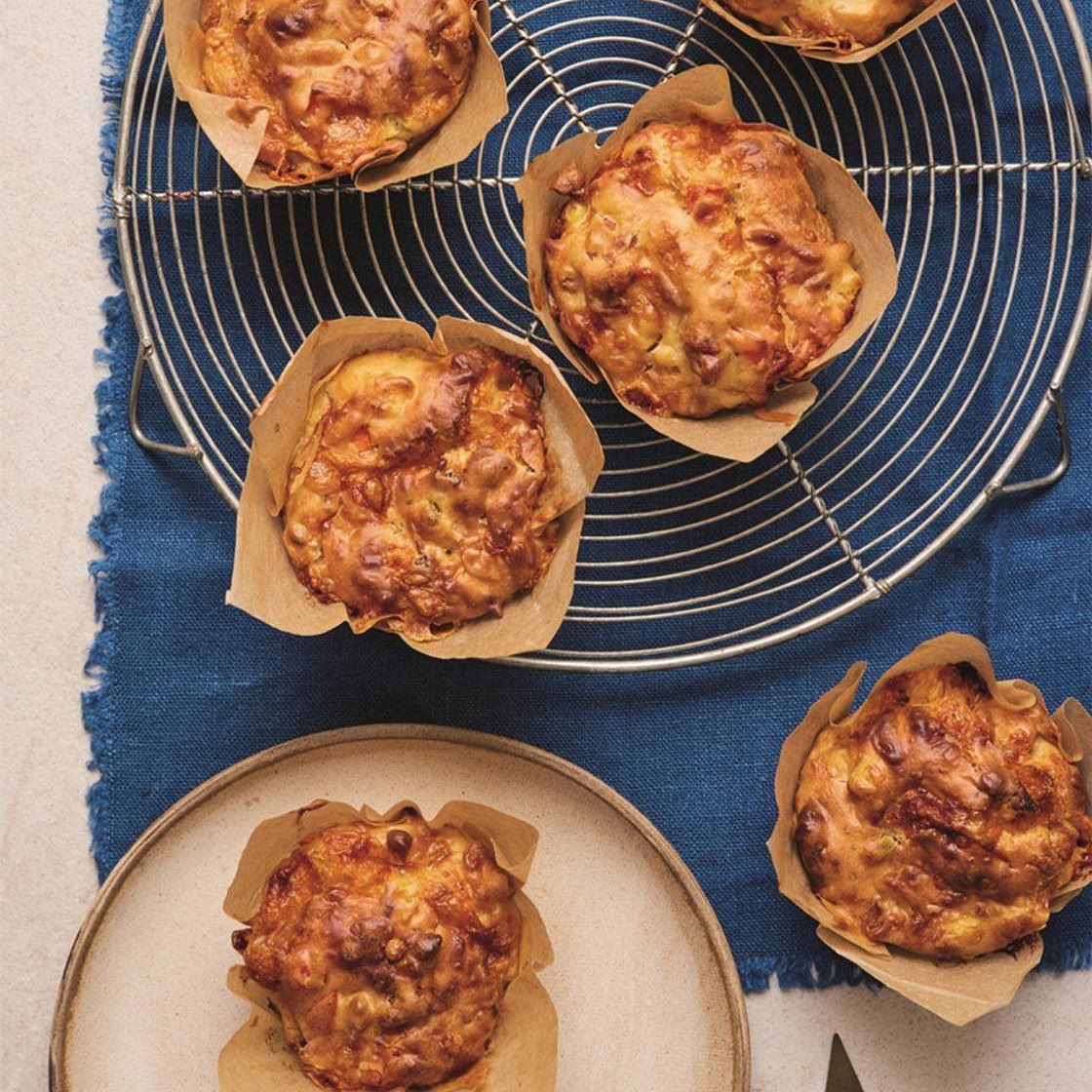 Cheesy chicken muffins