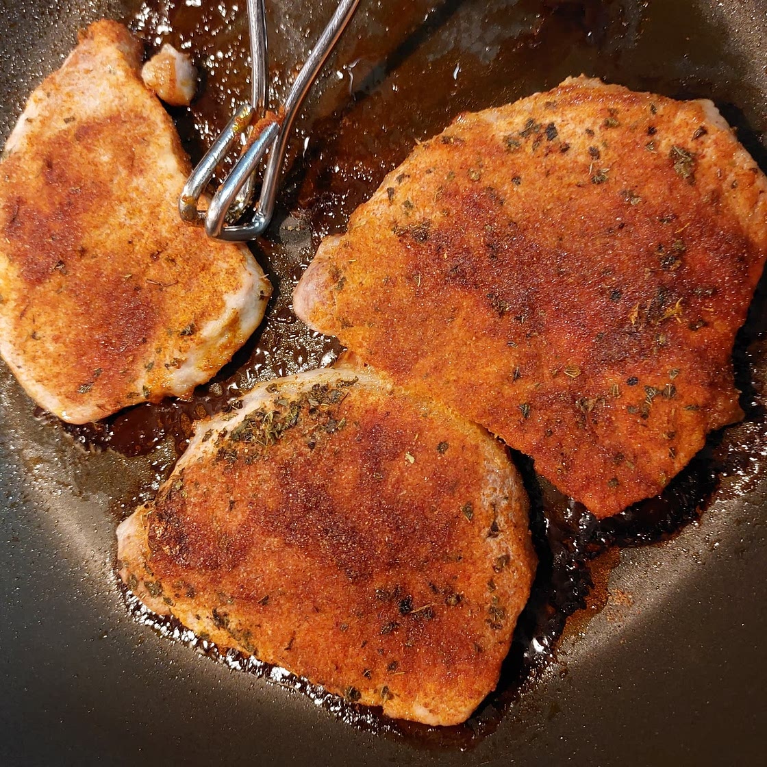 JUICY BAKED PORK CHOPS