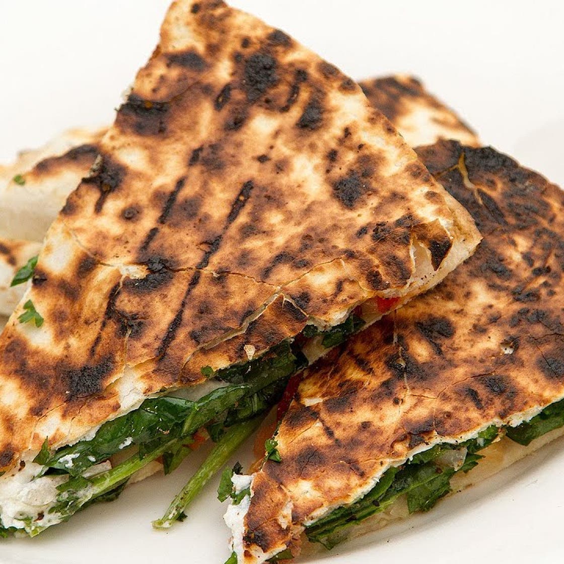 Quesadillas au fromage de chèvre et épinards sur le BBQ