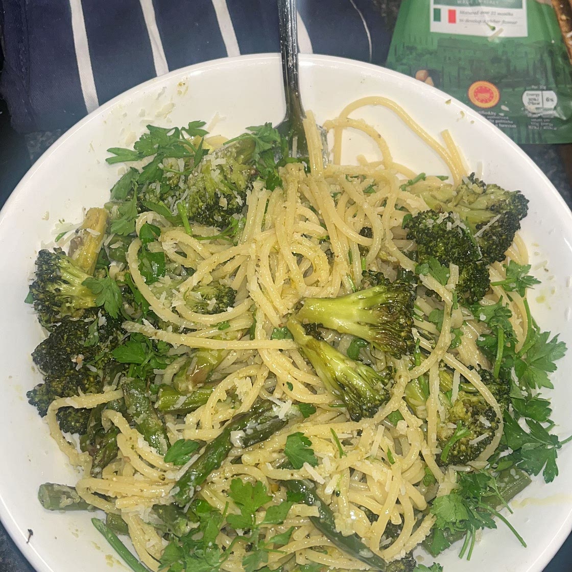 Healthy green Spaghetti 