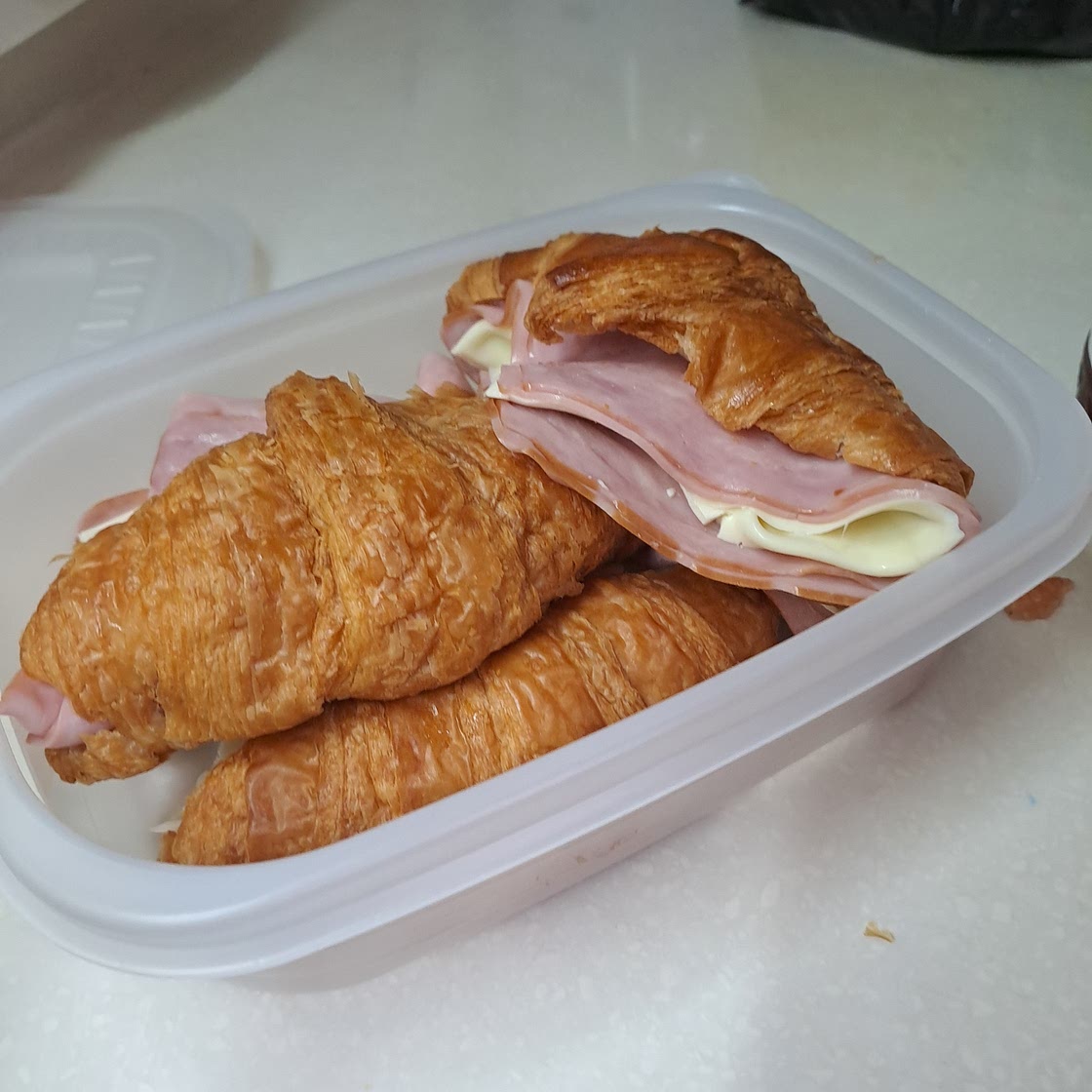 크루와상 샌드위치