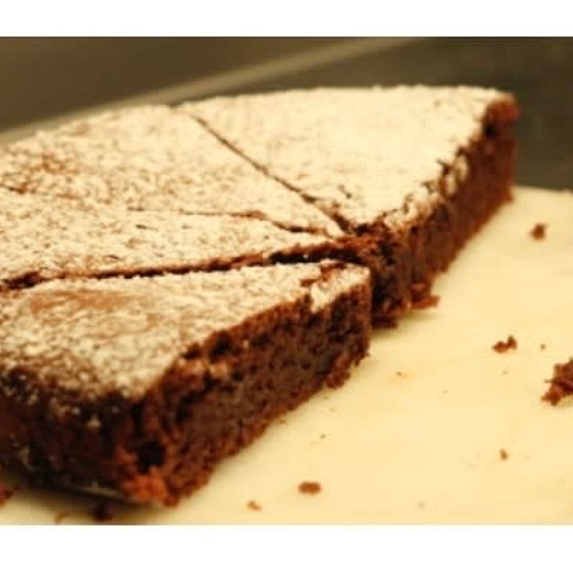 Chocolate & Almond Cake 