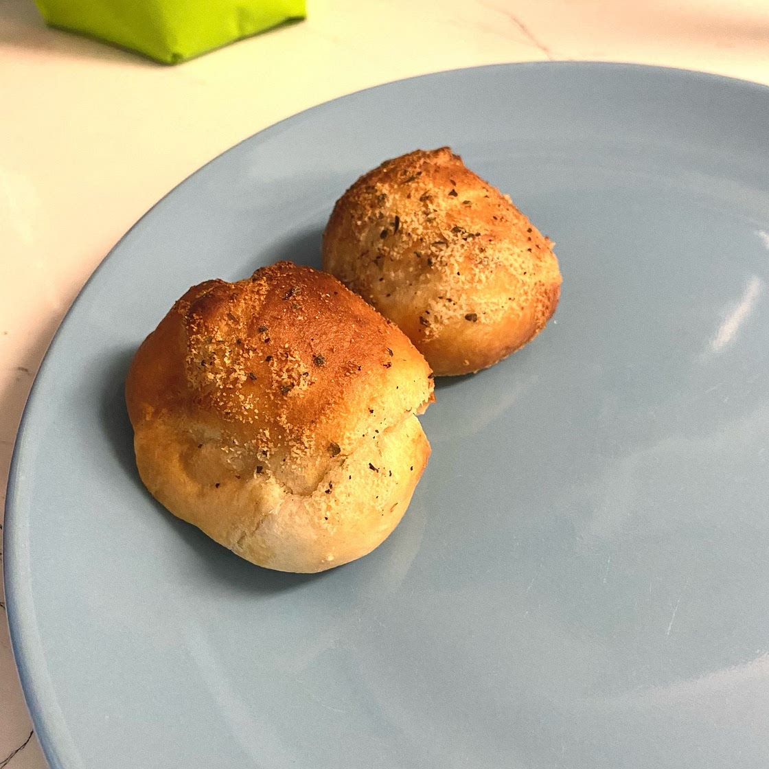 Air Fryer Cheesy Garlic Bombs