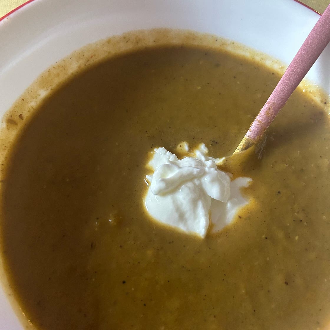Spiced carrot & lentil soup