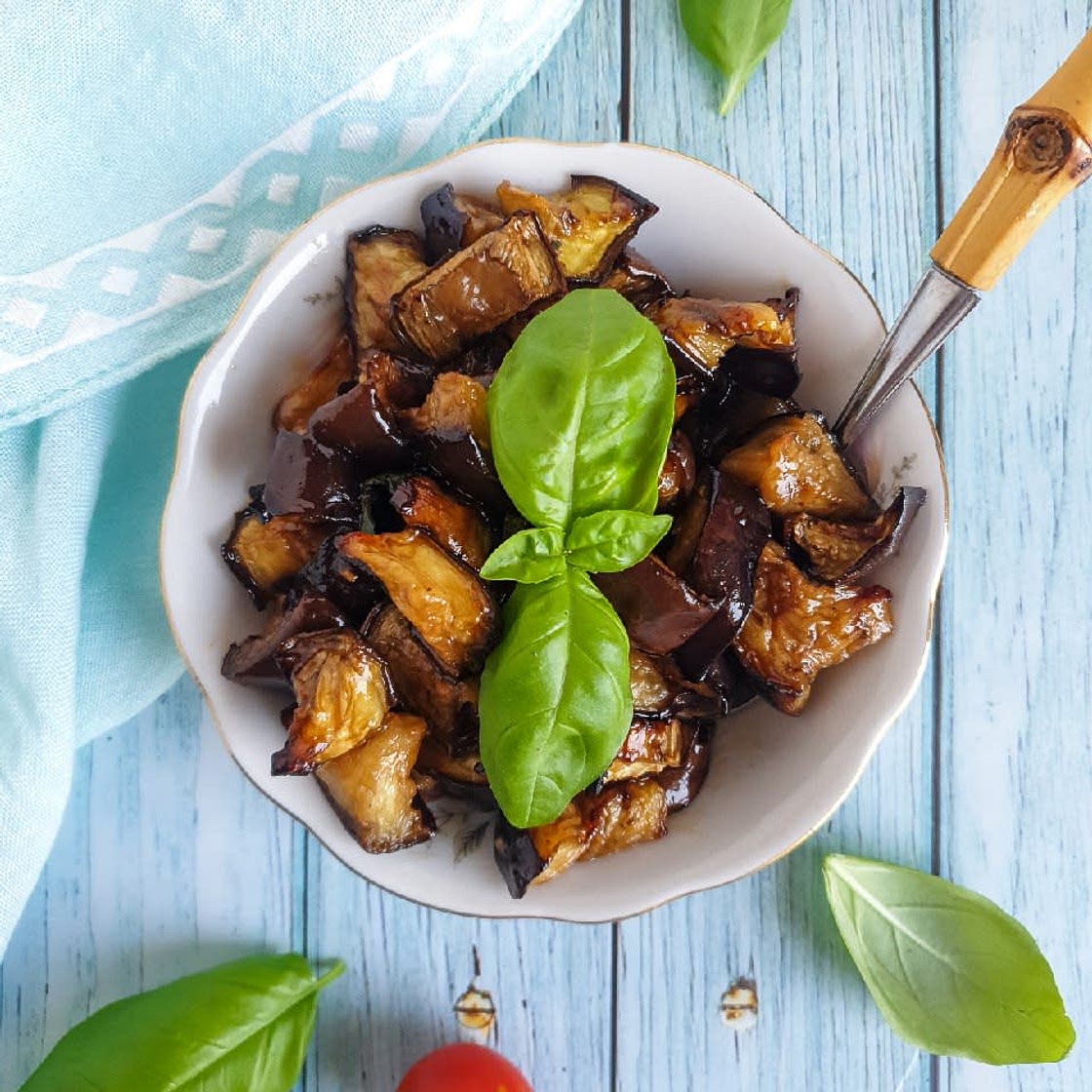 Contorno veloce di melanzane e salsa di soia