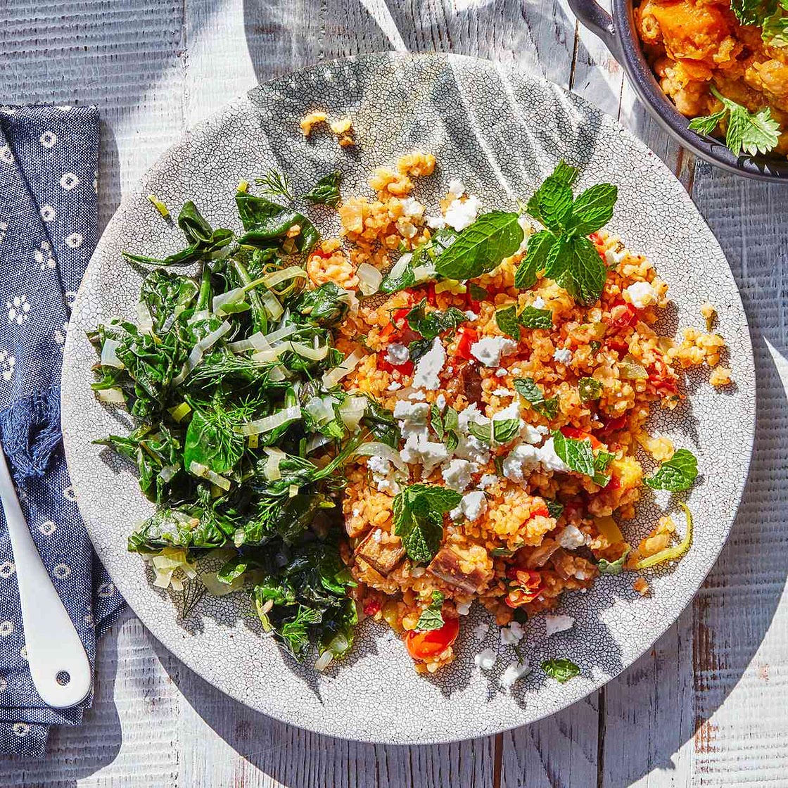 Bulgur Pilaf with Eggplant, Pepper & Tomatoes (Hondros me Melitzanes)