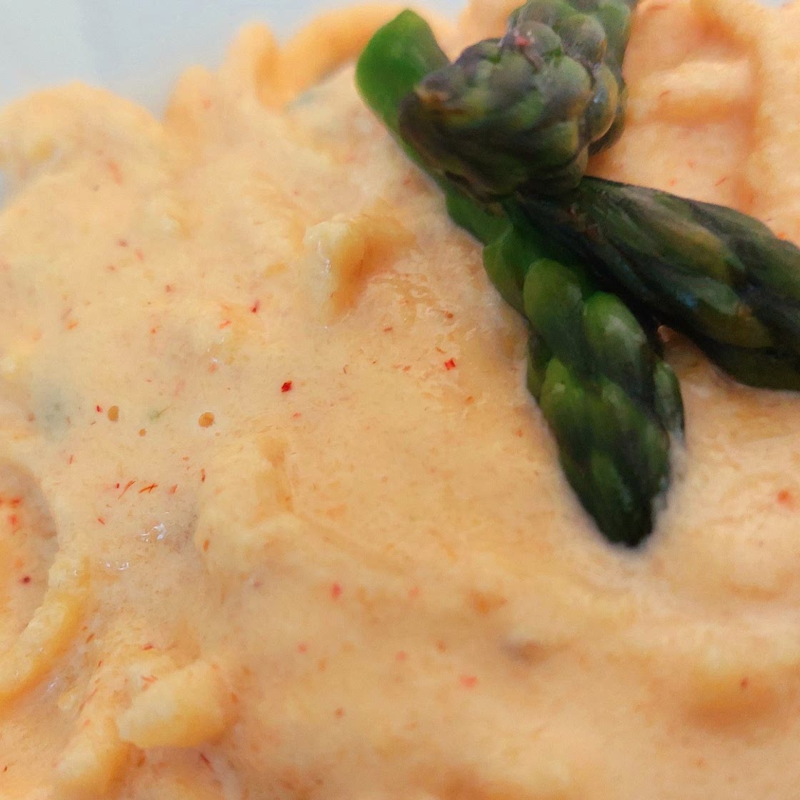 Spätzle - Shrimp cream, asparagus and saffron
